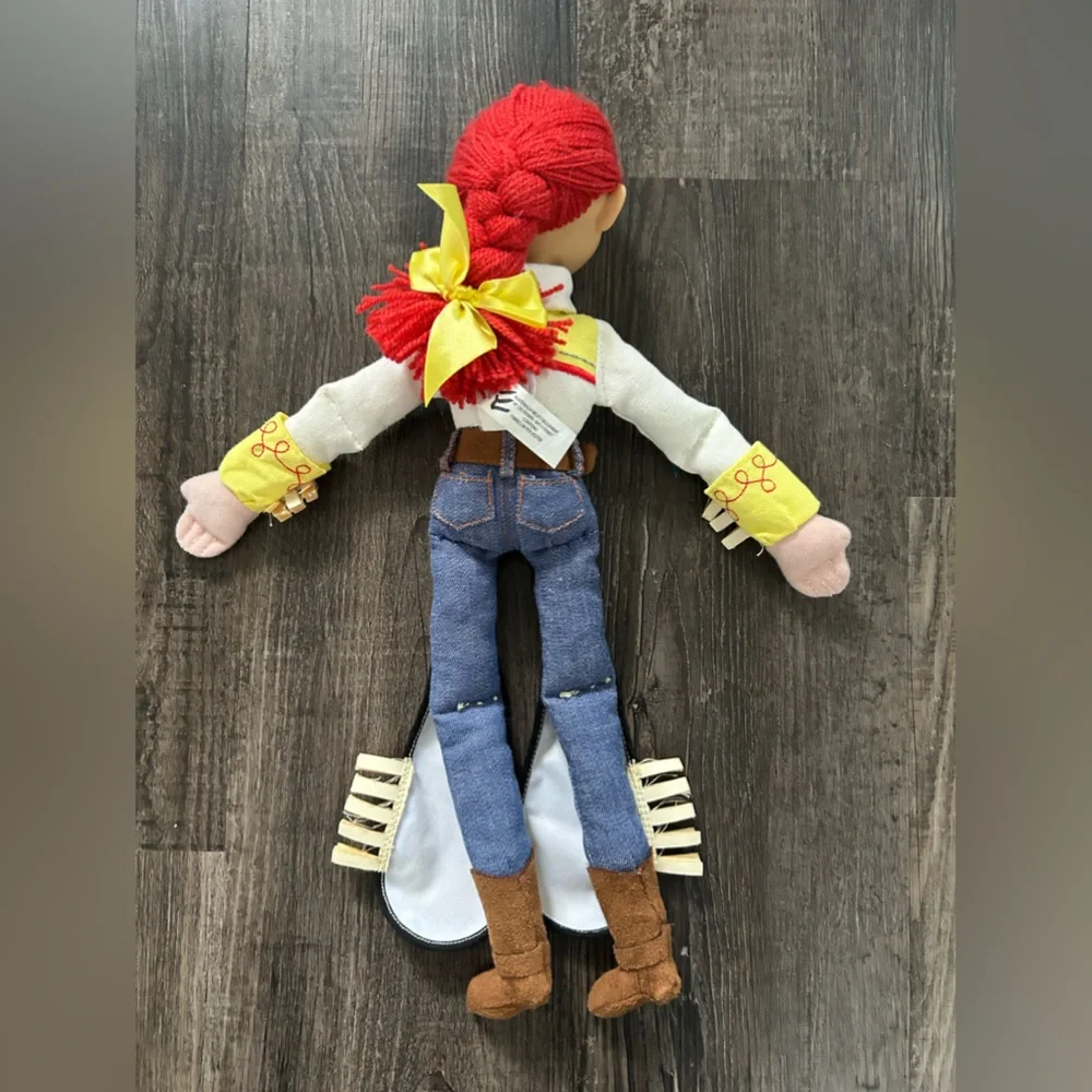 Jesse the cowgirl from Toy Story - Picture 4 of 6